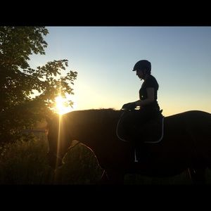 Meet your Posher, Khadeeja